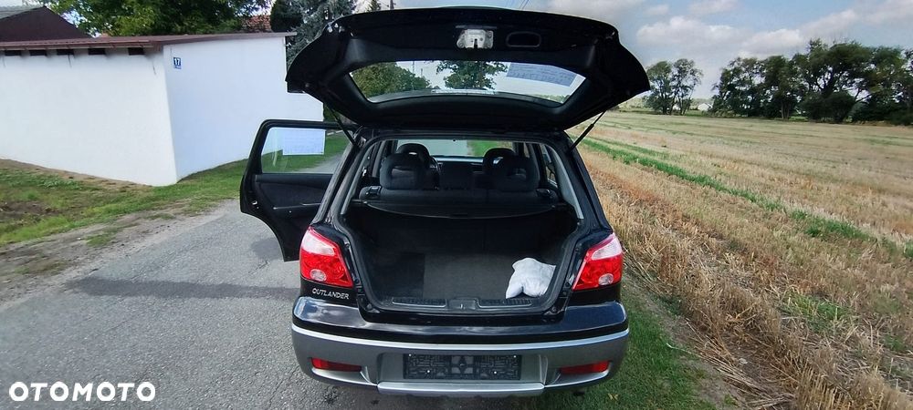 Mitsubishi Outlander 2.0 Comfort 4WD - 7
