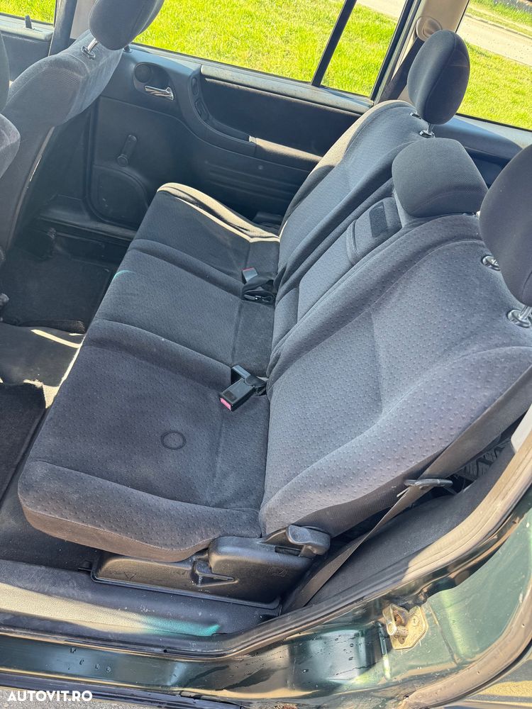 Opel Zafira - 11
