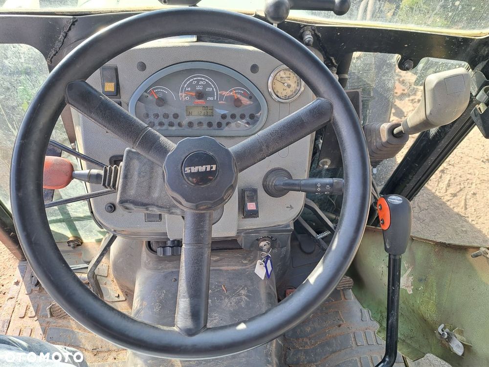 Claas Nexos 240F 4X4 - 22