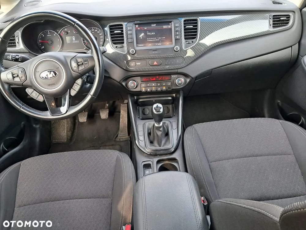 Kia Carens 1.7 CRDi 115 Dream Team Edition - 26