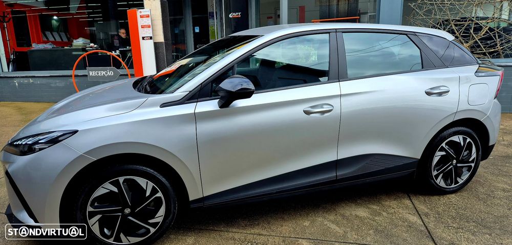 MG MG4 51 kWh Standard - 17