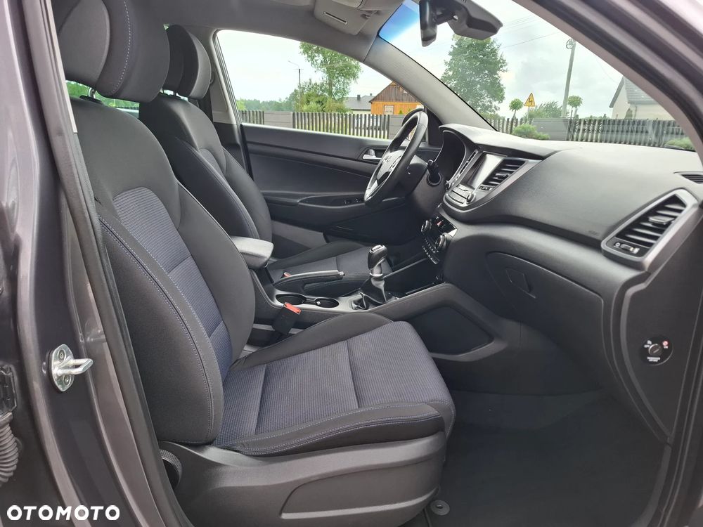Hyundai Tucson blue 1.7 CRDi 2WD Advantage - 18