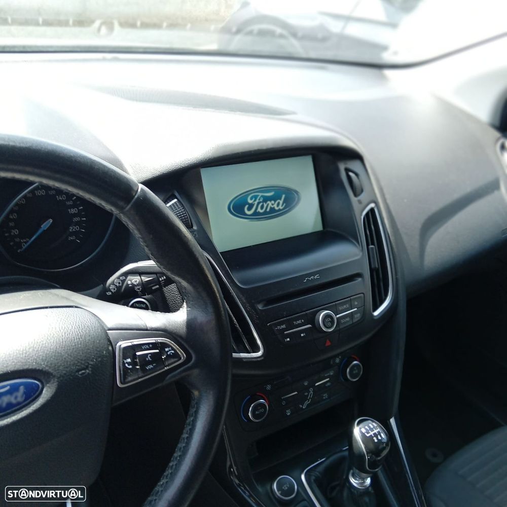 Ford Focus 1.5 TDCi ECOBlue Titanium - 5