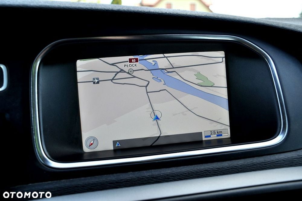 Volvo V40 D2 Momentum - 23