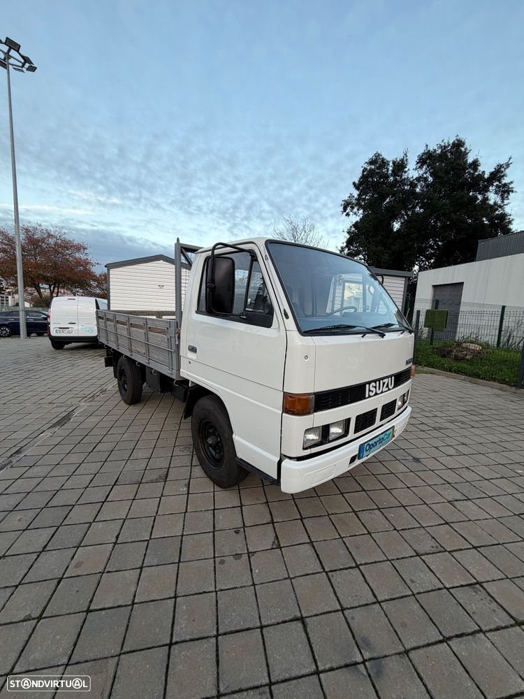 Isuzu NKR 2.8 DIESEL 3 LUGARES COM CAIXA ABERTA - 4