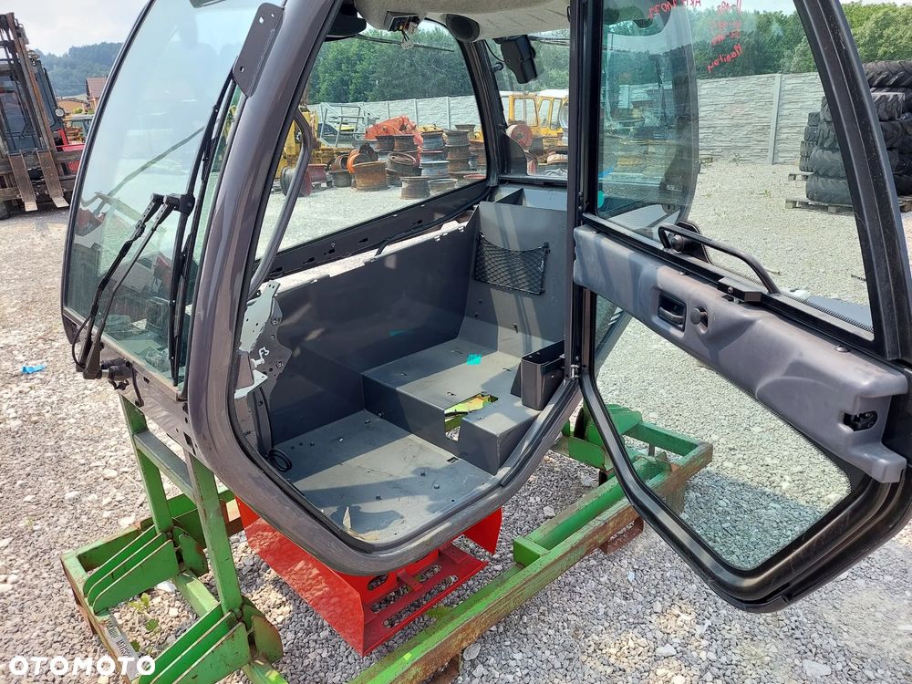 Kabina Manitou MLT 735, 634, Cabine [ARM 71077] - 15