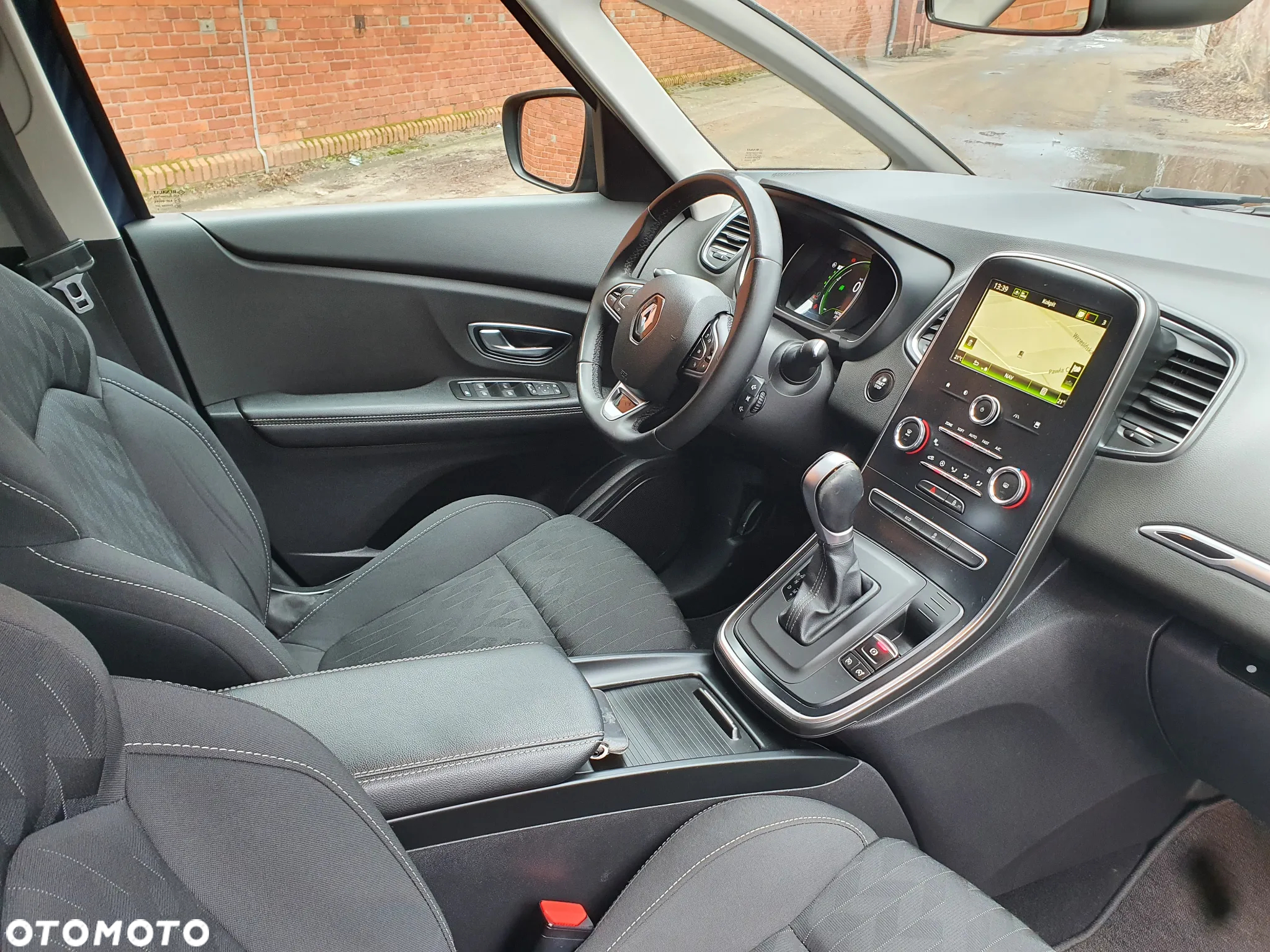Renault Scenic TCe 140 GPF EDC LIMITED - 9