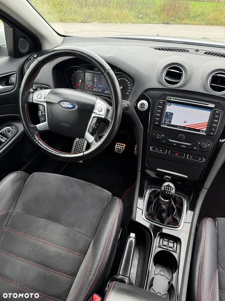 Ford Mondeo 2.0 EcoBoost Titanium S - 19