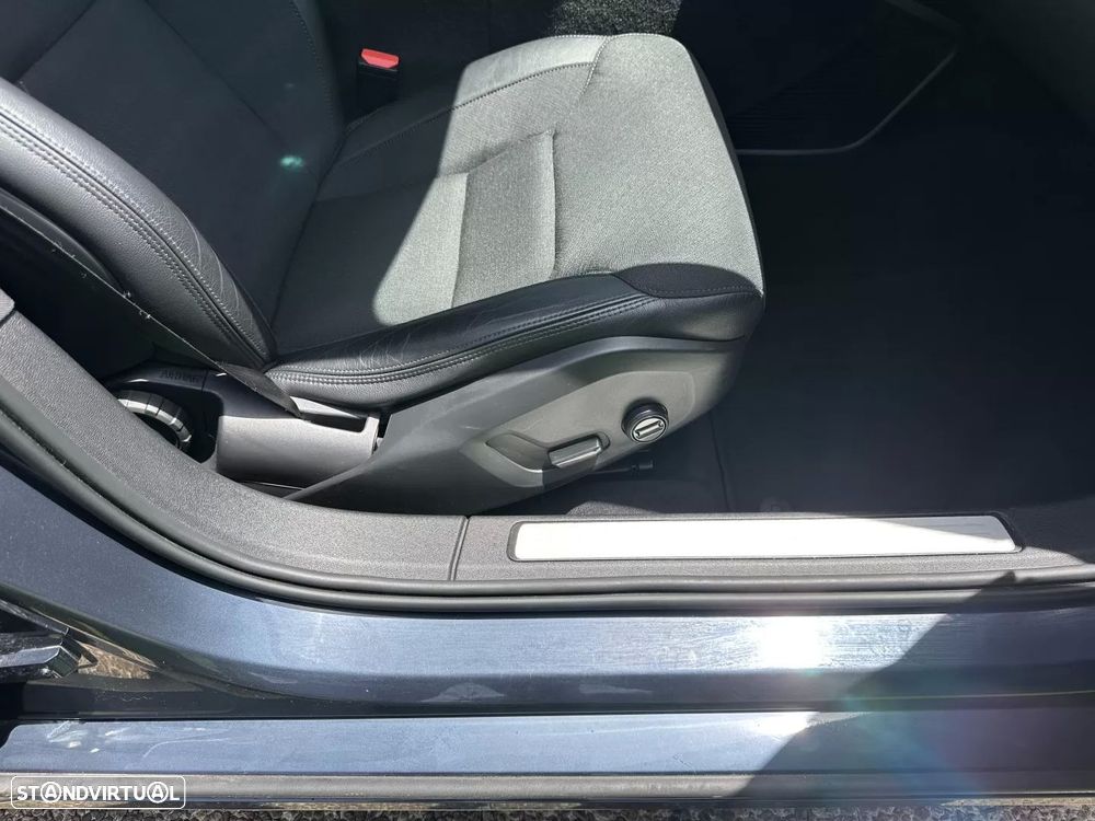 Volvo V60 2.0 D3 Momentum Plus - 56