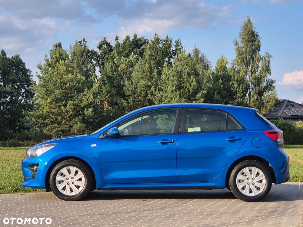 Kia Rio 1.2 L - 2