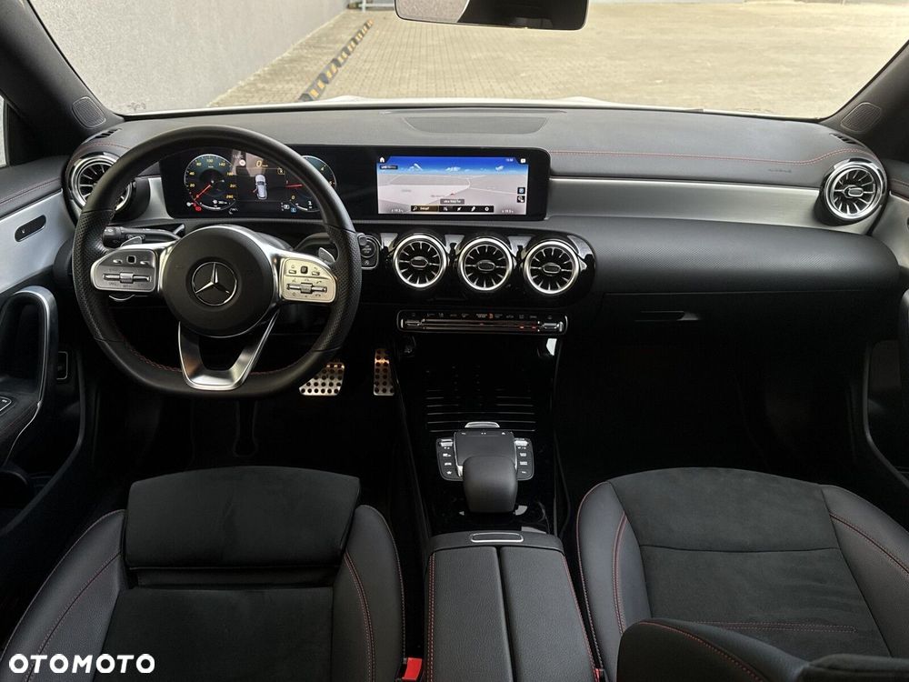 Mercedes-Benz CLA 200 d 4-Matic AMG Line 8G-DCT - 16