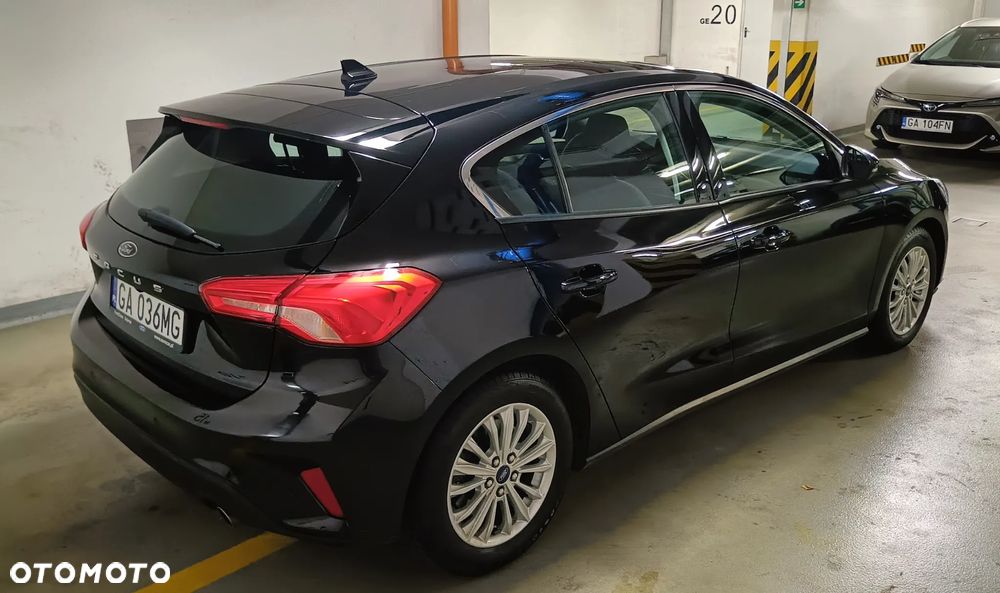 Ford Focus 1.5 EcoBoost Titanium - 11