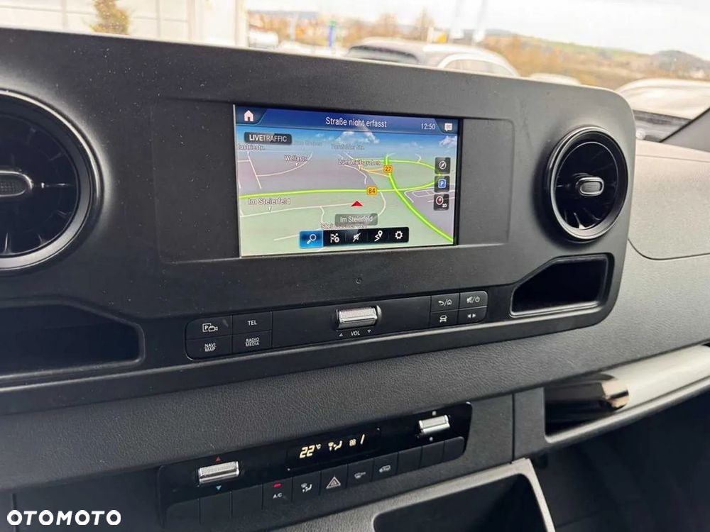 Mercedes-Benz Sprinter - 13