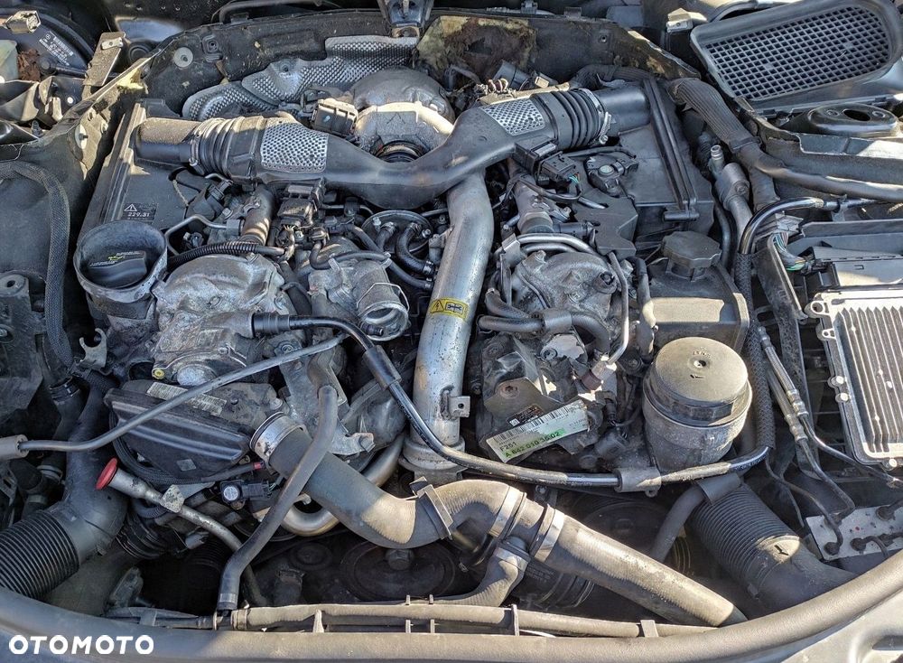 SILNIK POMPA WTRYSKI MERCEDES R KLASA W251 3.0 CDI 07r 642950 - 1