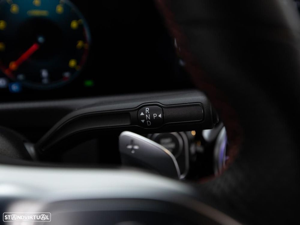 Mercedes-Benz A 250 7G-DCT AMG Line - 18