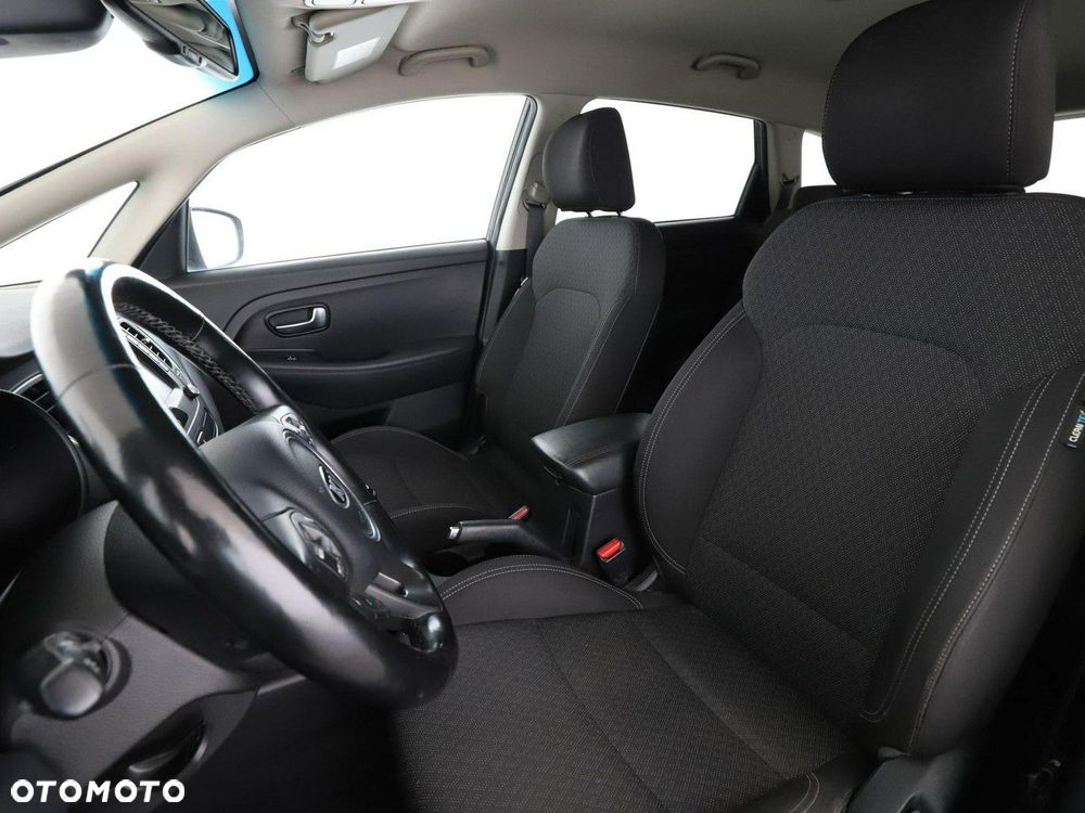 Kia Carens 1.6 GDI Dream-Team Edition - 14