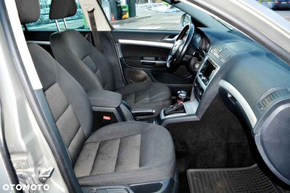 Skoda Octavia 2.0 TDI DPF 4x4 DSG Scout - 22