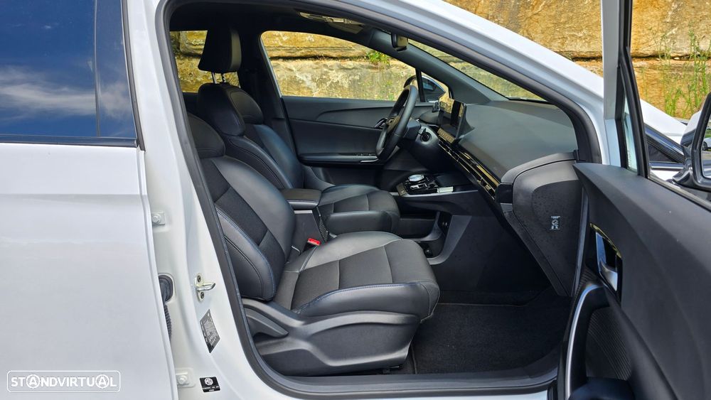 MG MG4 64 kWh Luxury - 43