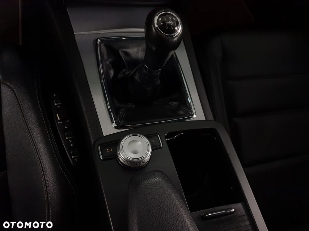 Mercedes-Benz Klasa E - 31