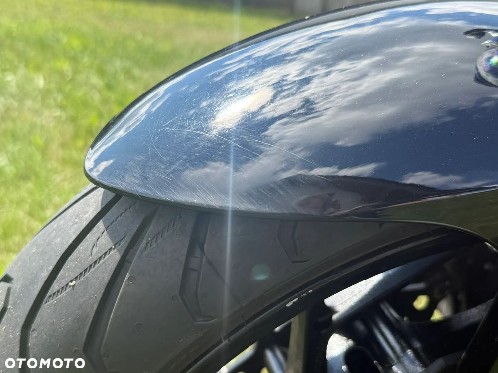 Suzuki GSX - 9