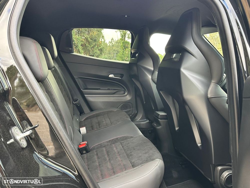 Alfa Romeo Junior 1.2 Q4 eDCT6 - 22