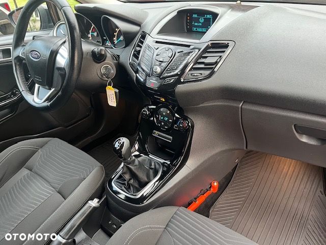 Ford Fiesta - 9