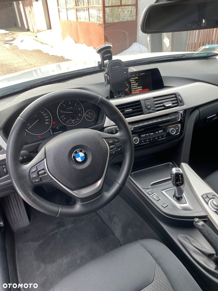 BMW Seria 3 318d Luxury Line - 7