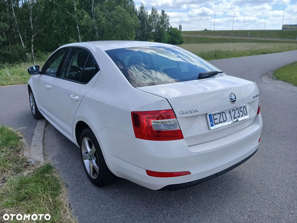 Skoda Octavia 1.6 TDI Solution - 3