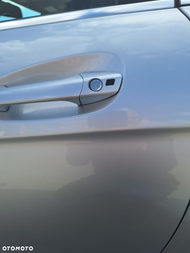 Mercedes-Benz Klasa C 250 CDI DPF BlueEFFICIENCY 7G-TRONIC Edition 1 - 22