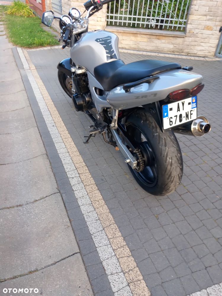 Kawasaki ZR - 6