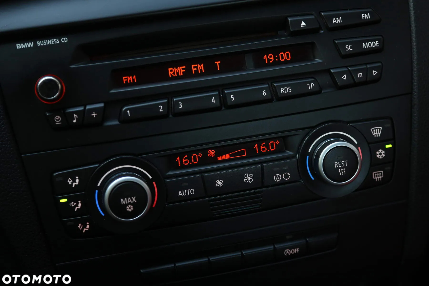 BMW Seria 1 120d - 23