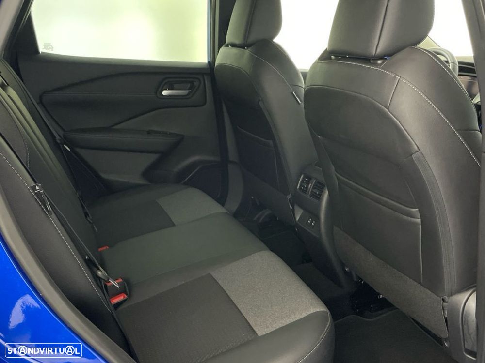 Nissan Qashqai 1.3 DIG-T Advance Xtronic - 25