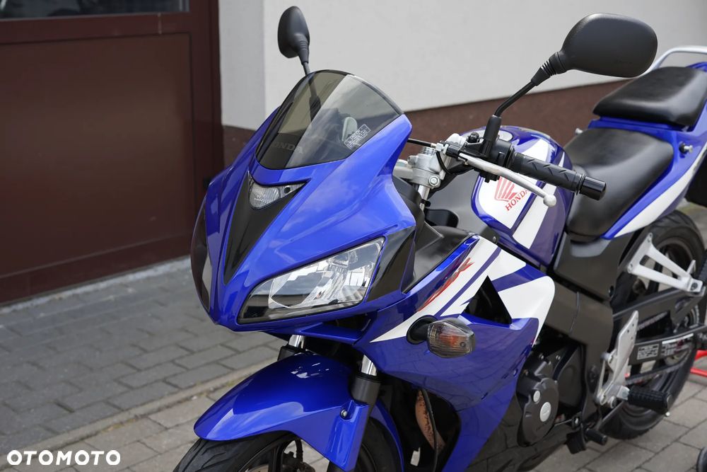 Honda CBR - 27