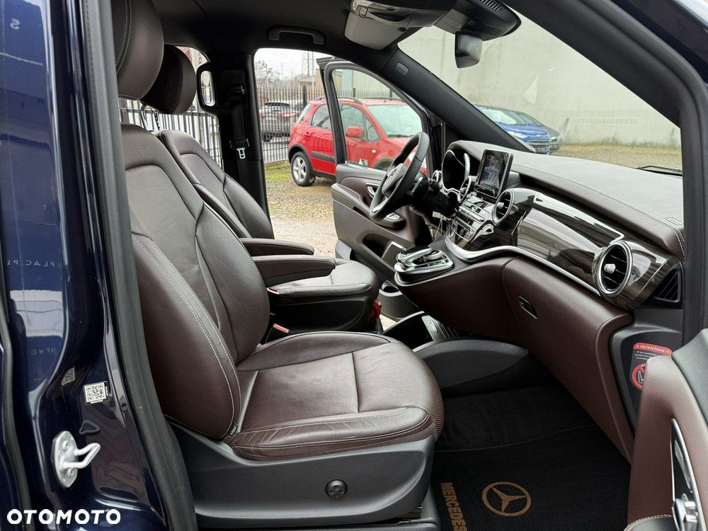 Mercedes-Benz Klasa V - 27