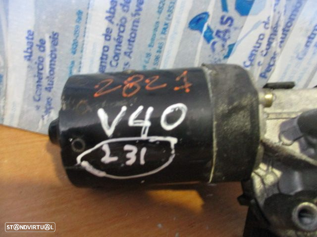 Motor Limpa Vidros Frente 0390241170 VOLVO V40 2002 1.9D 115CV 5P CINZA FRENTE  BOSCH VOLVO V40 1999 1.9 DI 95CV 4P AZUL FRENTE BOSCH - 4