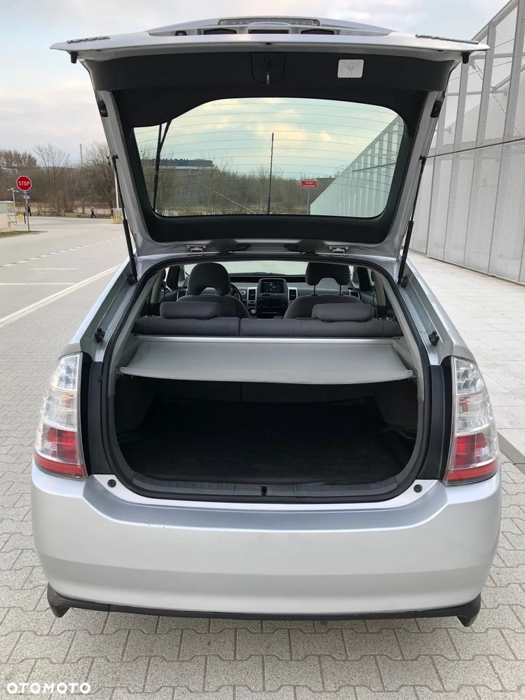 Toyota Prius 1.5 VVT-i Sol - 13