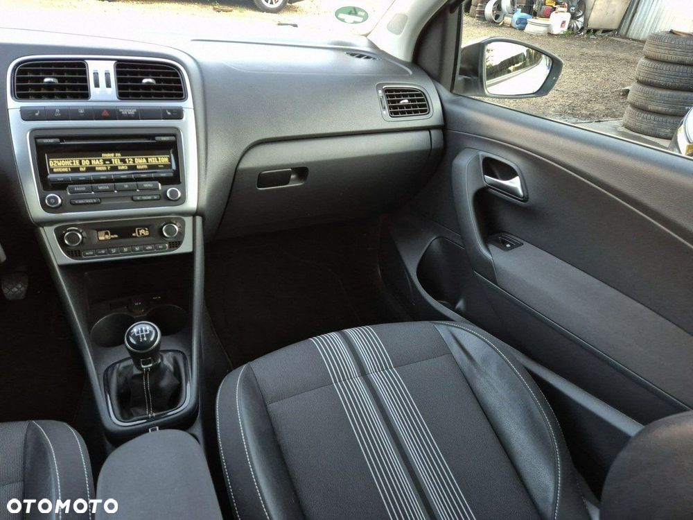 Volkswagen Polo 1.4 MATCH - 25
