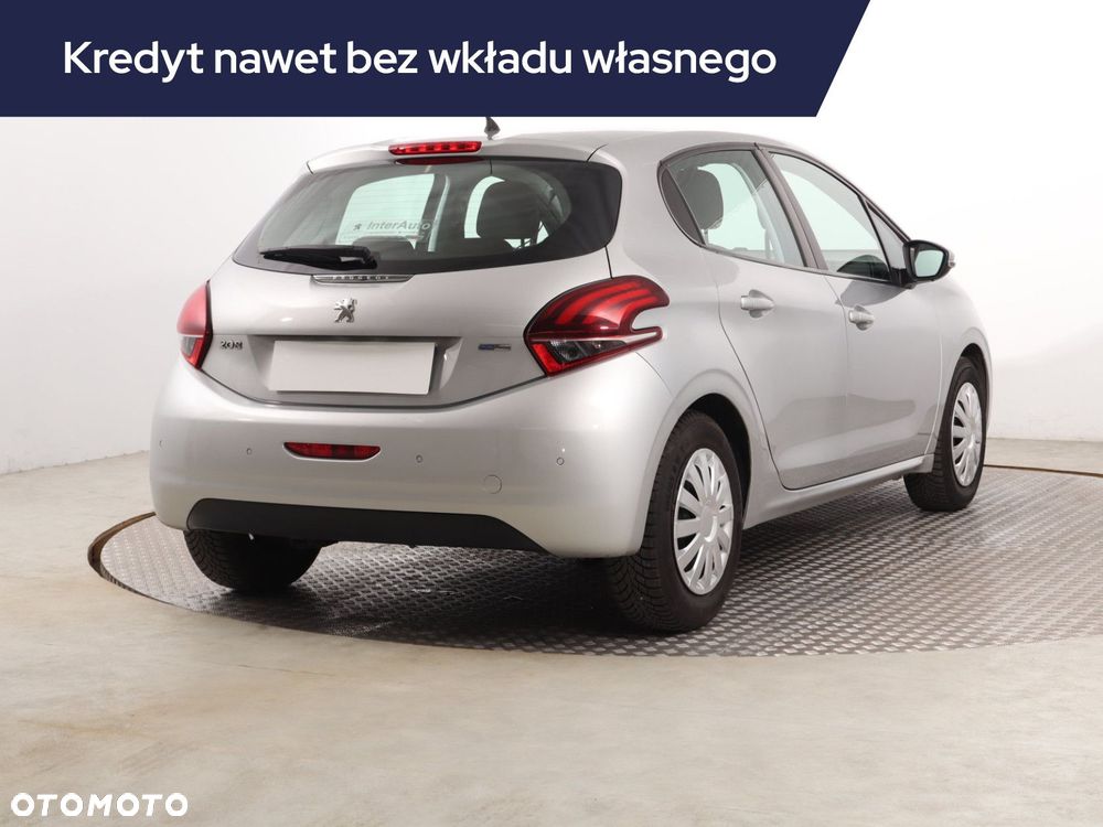 Peugeot 208 - 7