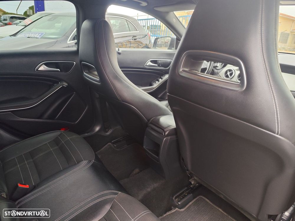 Mercedes-Benz CLA 220 d Shooting Brake AMG Line Aut. - 31