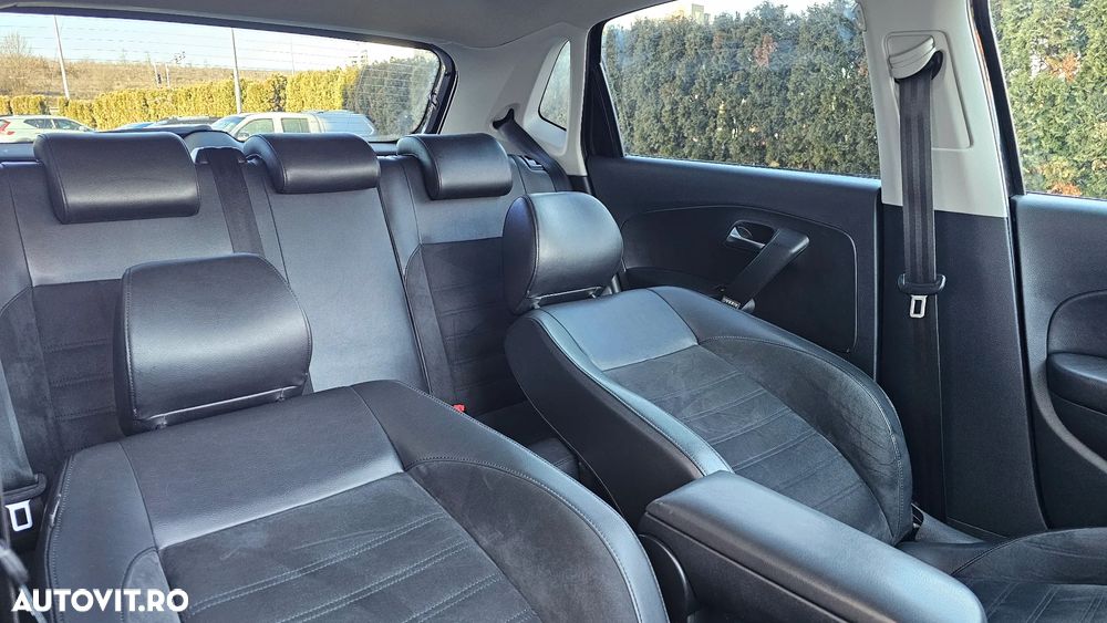 Volkswagen Polo 1.2 TSI DSG Cross - 17