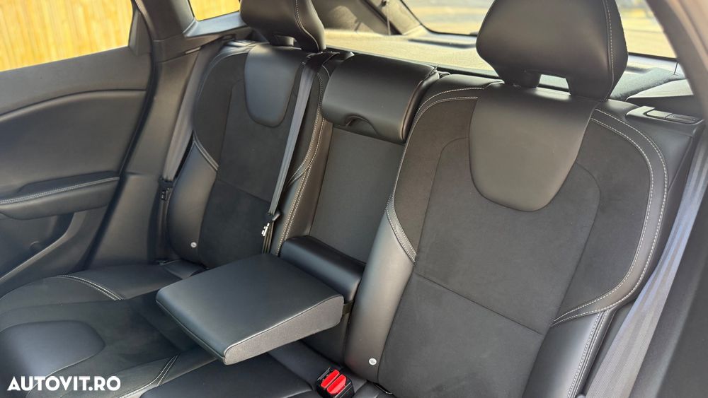 Volvo V40 T3 Aut. Inscription - 20
