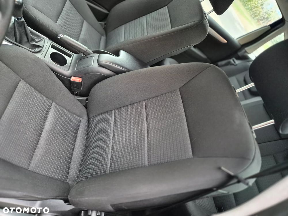 Mercedes-Benz Klasa B 180 CDI - 12