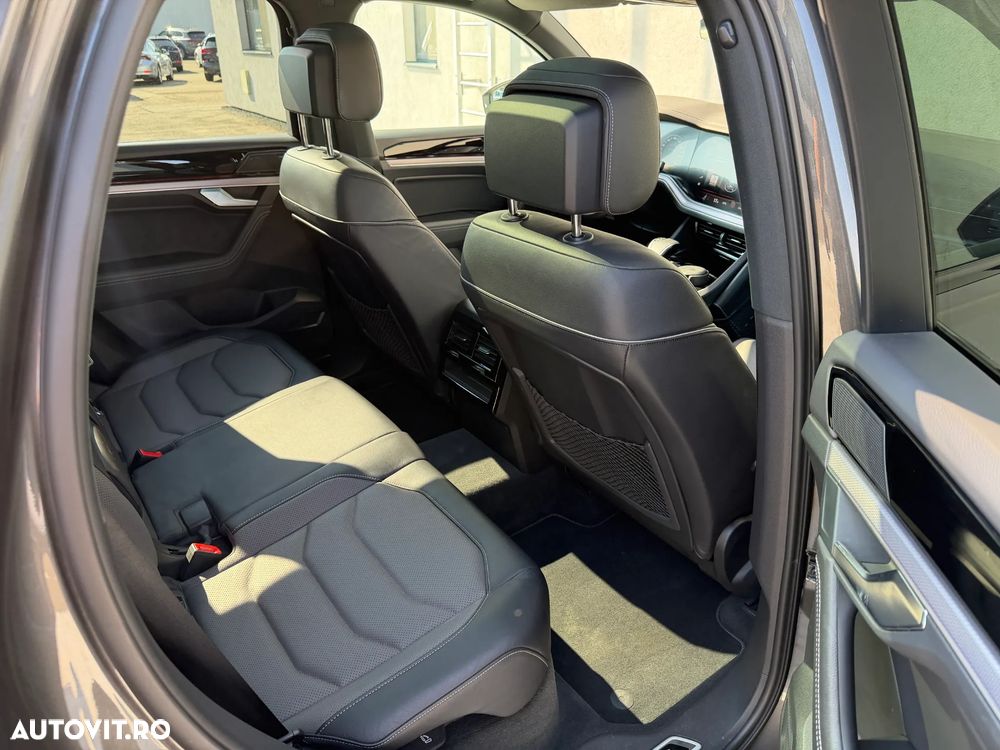 Volkswagen Touareg V6 TDI R-Style - 27