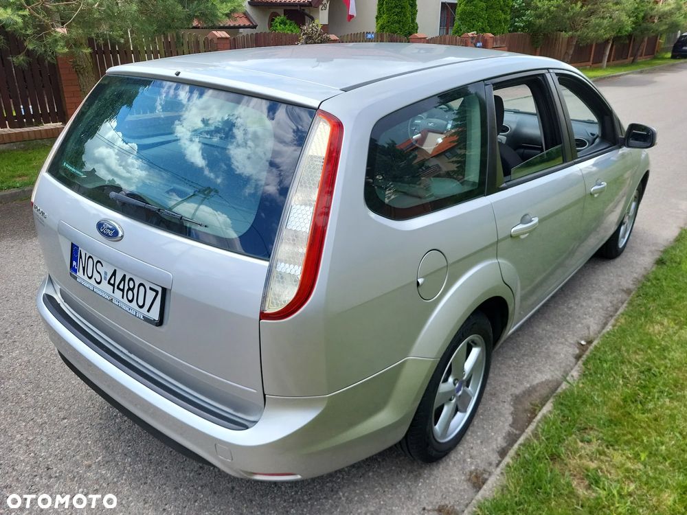 Ford Focus 2.0 16V Style+ - 13