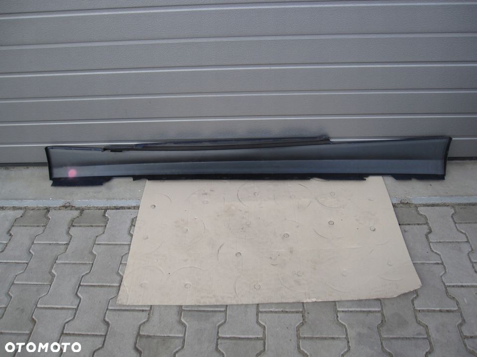 BMW E81 E82 E88 listwa progowa P prawa 7183234 - 5