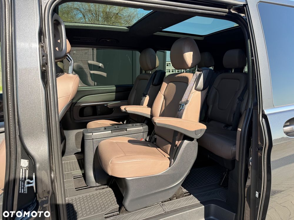 Mercedes-Benz Klasa V 300 d 4-Matic Exclusive 9G-Tronic (d³ugi) - 8
