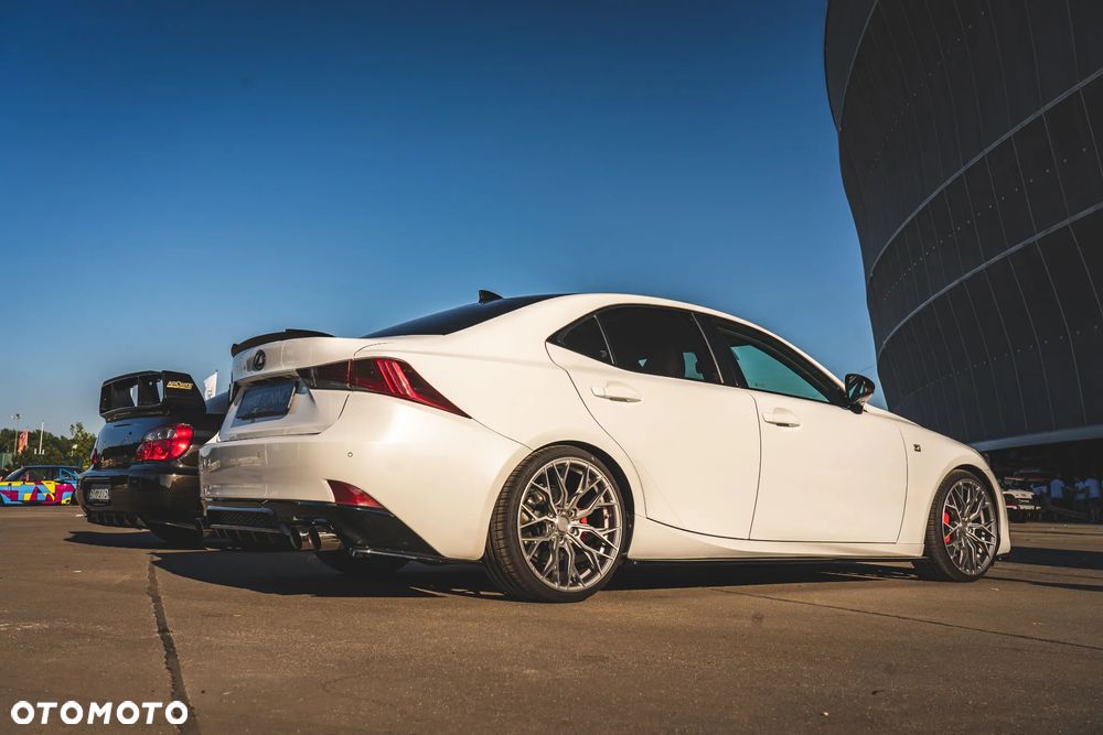 Lexus IS 200t F Sport - 35