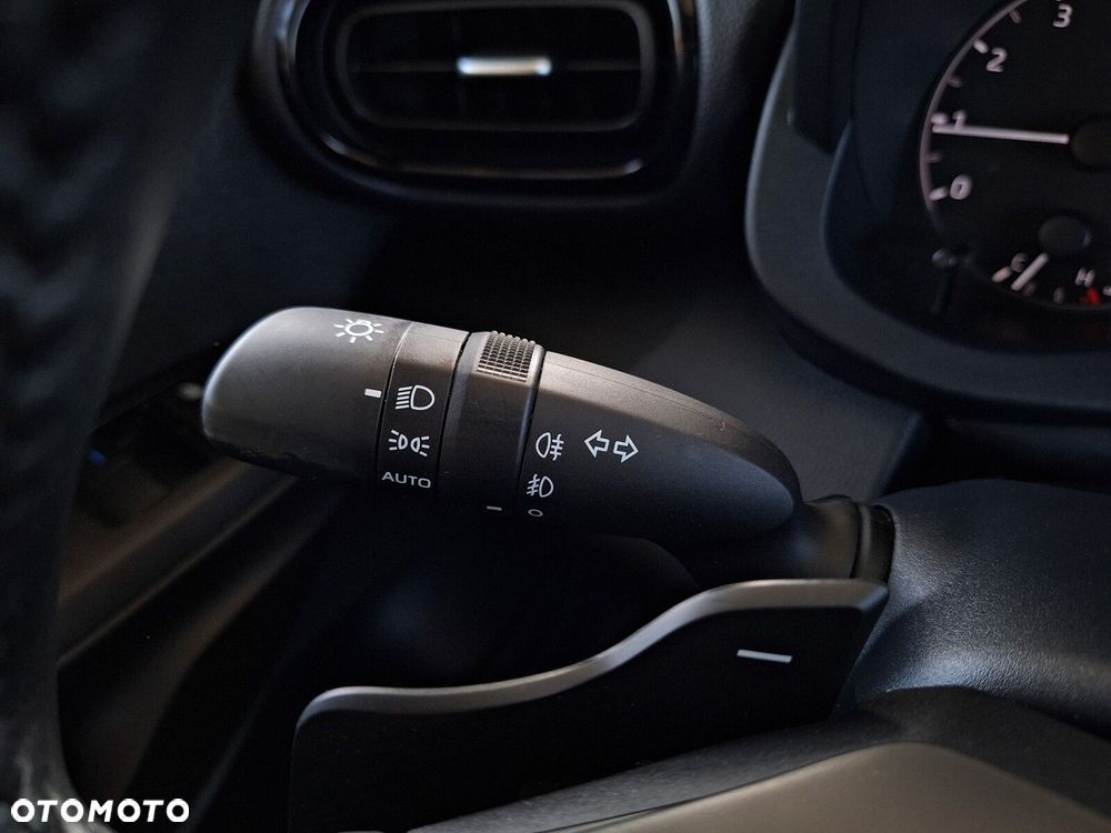 Toyota Yaris 1.5 Comfort CVT - 35