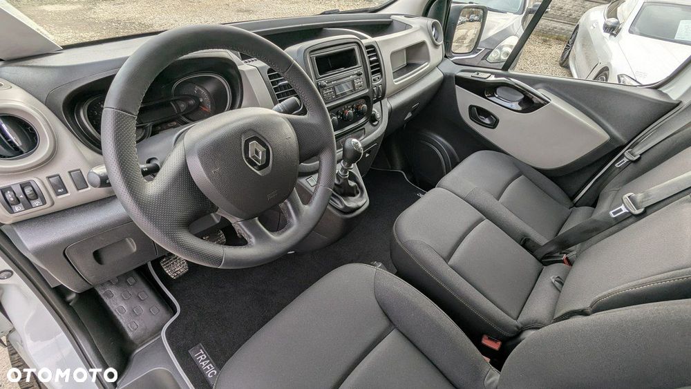 Renault Trafic - 16