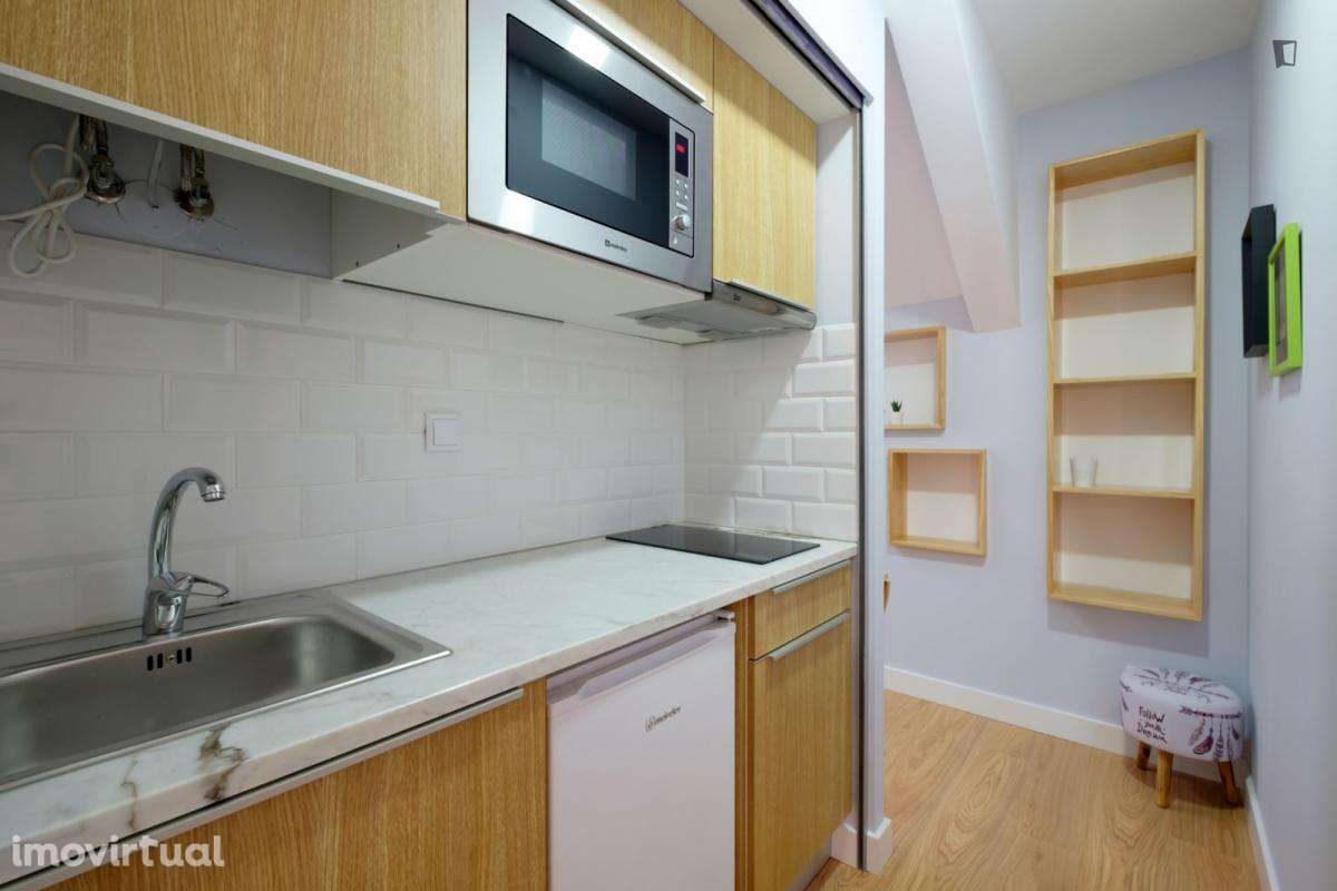 Estúdio - localizado em Montes Claros Coimbra - Grande imagem: 5/13